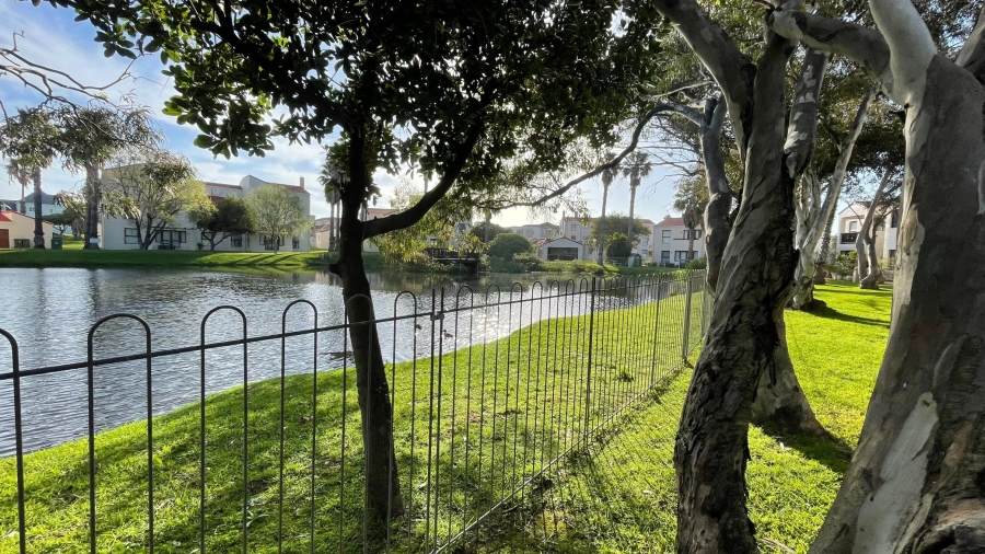 2 Bedroom Property for Sale in Greenways Golf Estate Western Cape